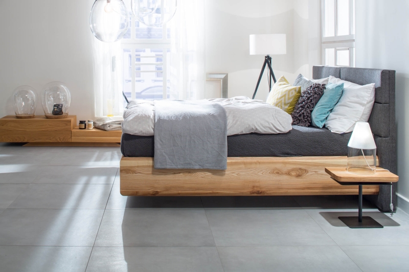 BOXSPRING łóżko designerskie z litego drewna z tapicerowanym zagłówkiem